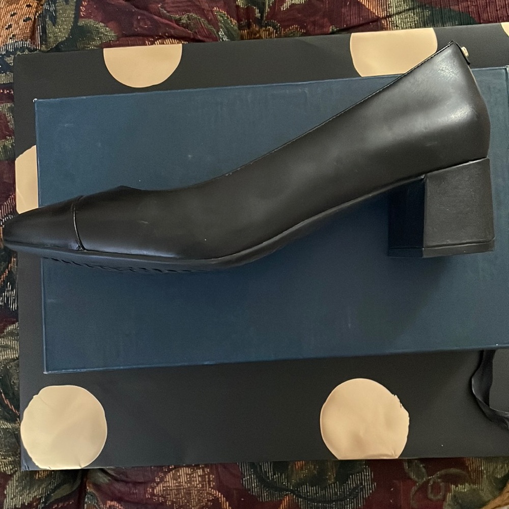 Women’s Black Pumps